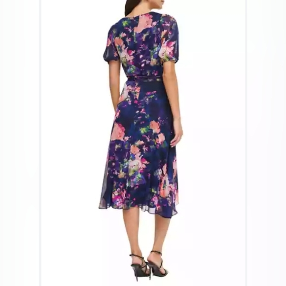 DKNY Whimsical Short Sleeve V-Neck Tie Waist Floral Chiffon Midi Dress Size 6 - Picture 2 of 16